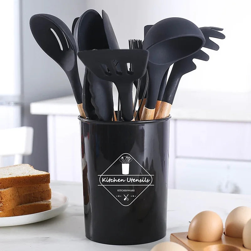 Jogo Kit com 12 Peças Utensílios De Cozinha Colheres Espátula Silicone Cabo Madeira Decoração Diversas Cores - Envio Imediato